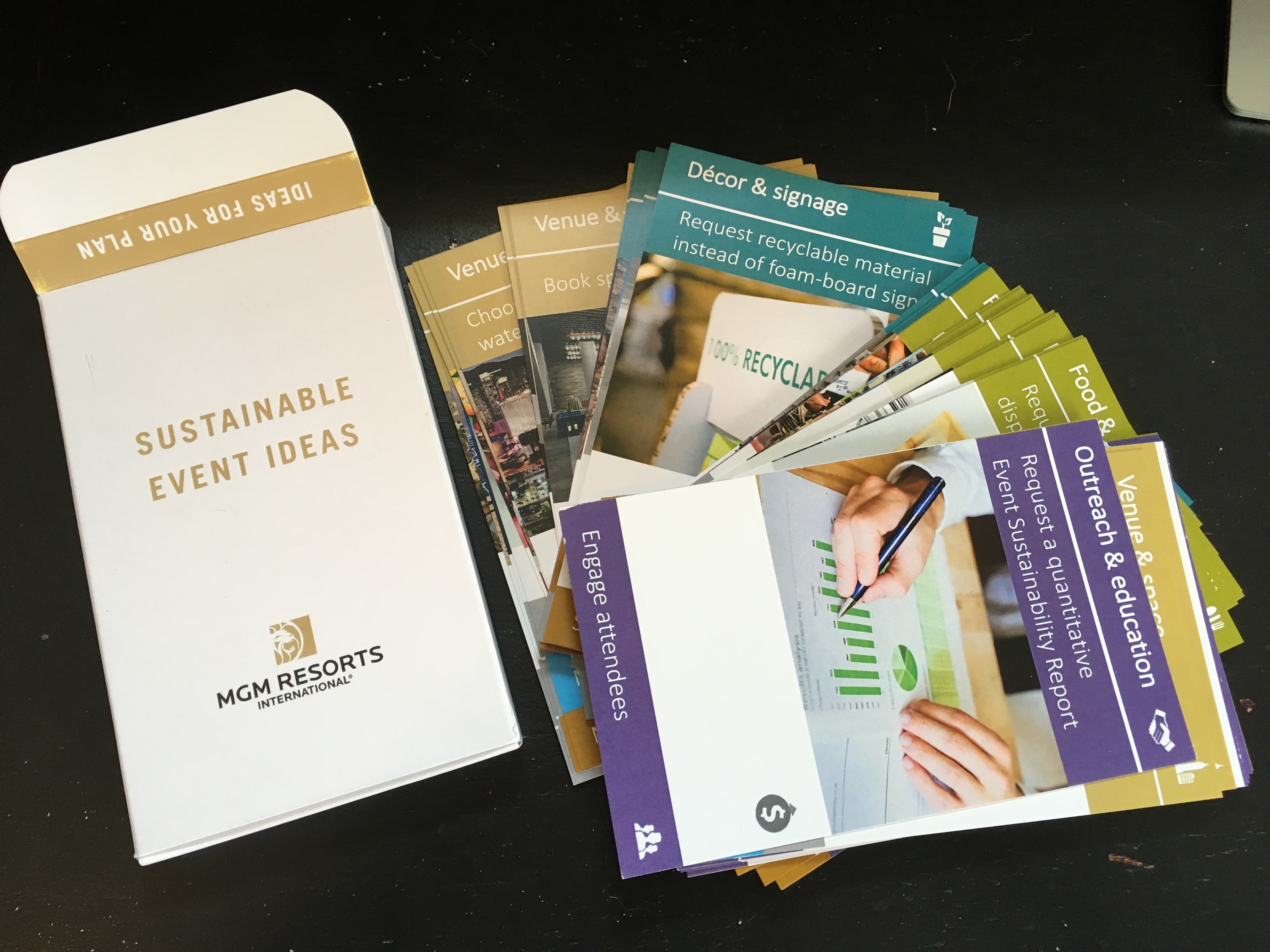 It’s a Gift Tgiving_mgmcards.jpeg