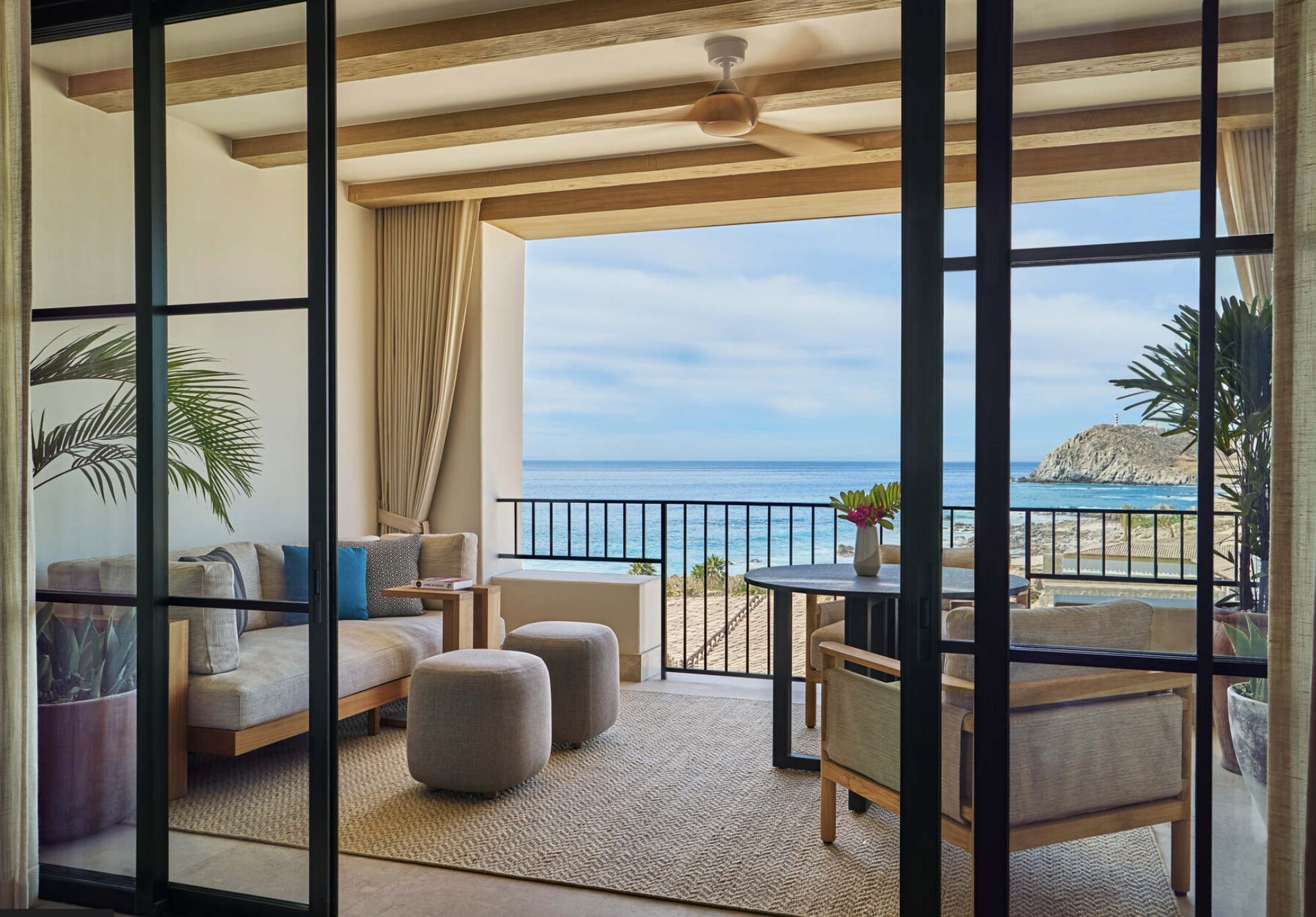 FourSeasons_Cabo_room.png