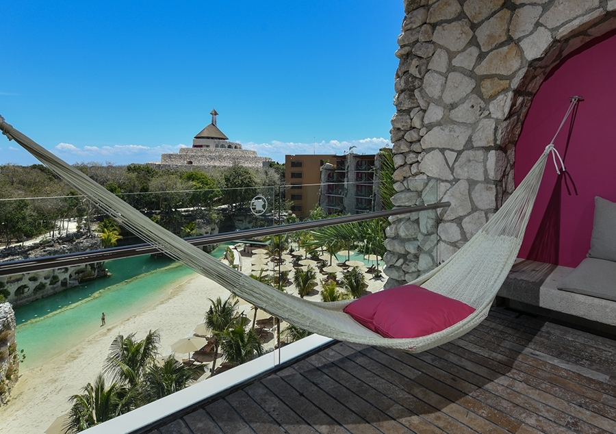 Xcaret_hammock.jpg