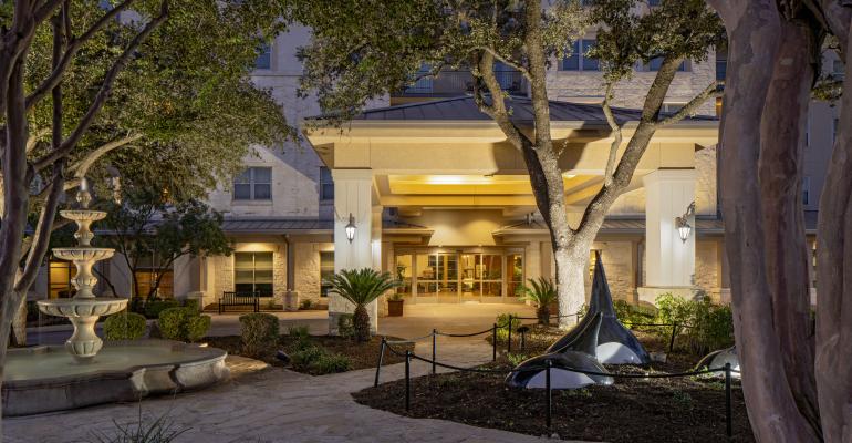 Hilton-Hill-Country-Entry-2.jpg