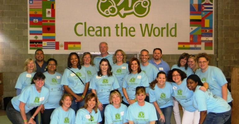 Community Service at Pharma Forum 2012: Cleaning the World