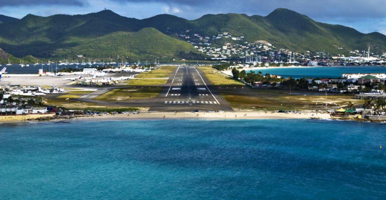 The 10 Most Dramatic Airport Landings