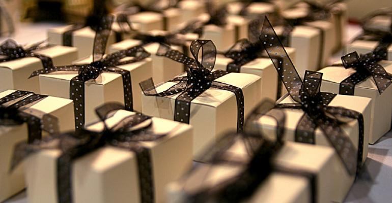 Gifting Etiquette