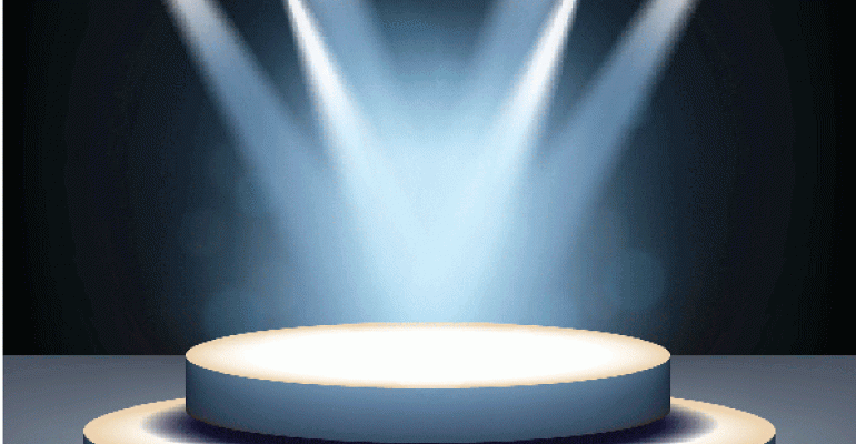 Spotlights on round stage