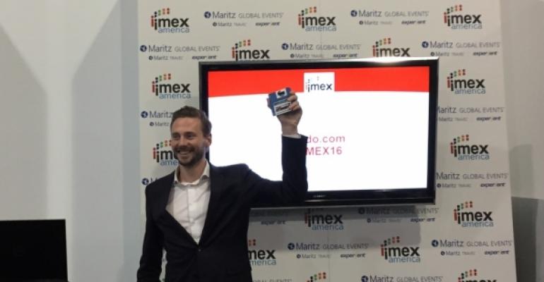Tim Groot of Grip holding IMEXpitch prize