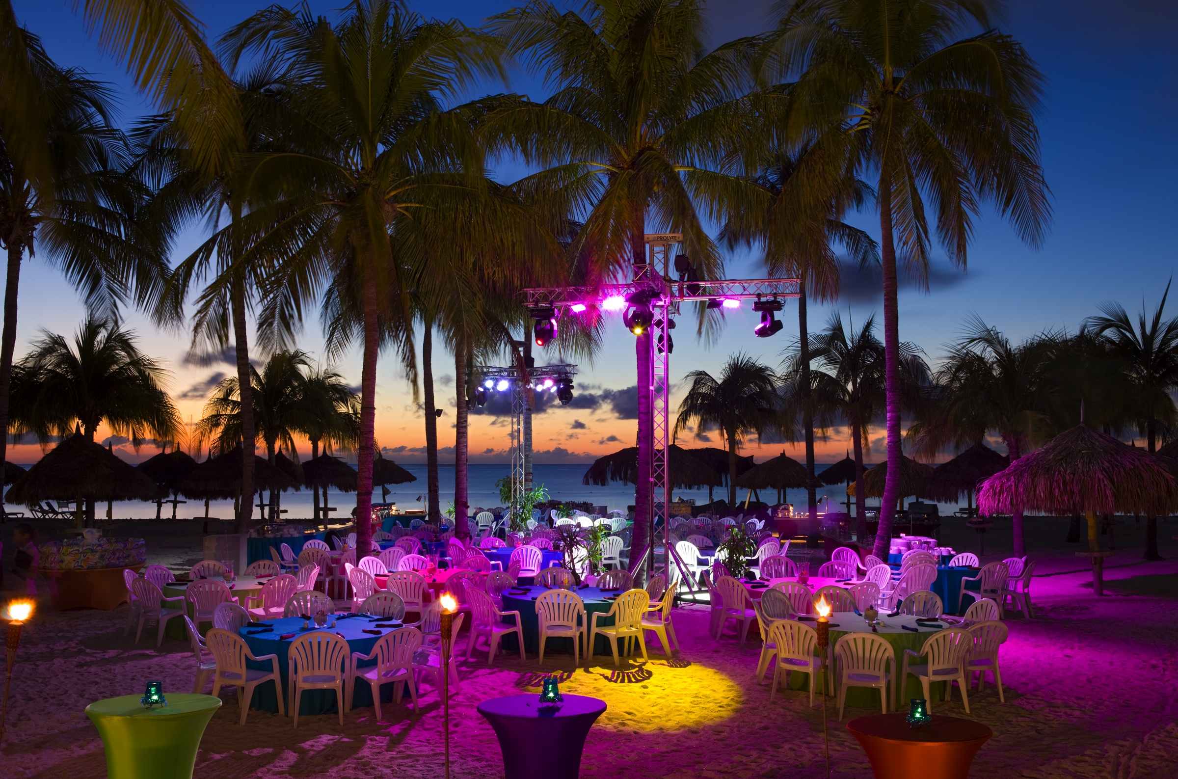 Imaginative theme parties such as "Caribbean Carnival," "Oscar Night," or "Cool Tropical Beach Party," are popular options with incentive groups.